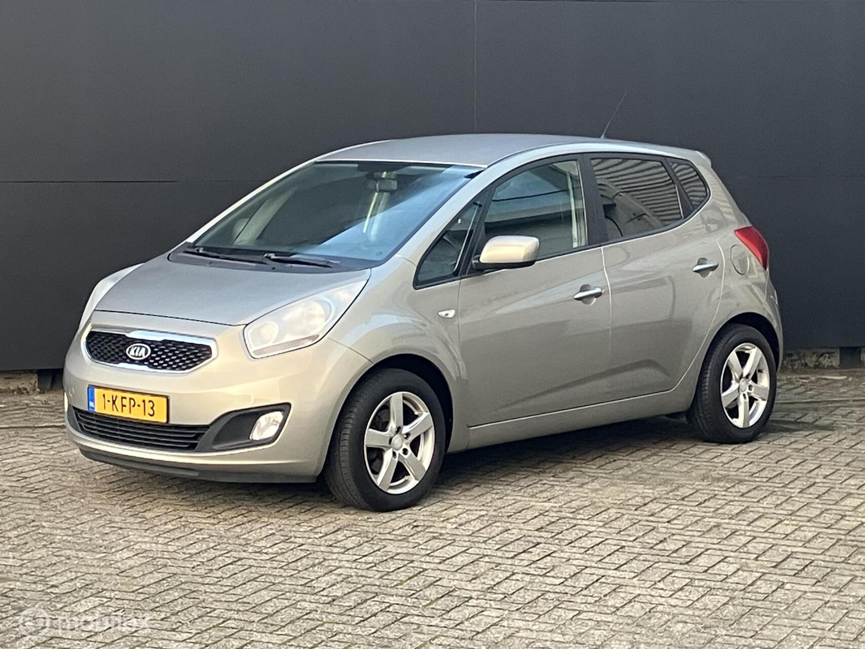 Kia Venga 1.4i CVVT Comfort Pack I Climate+Cruise contr. I 2012 - voorkant