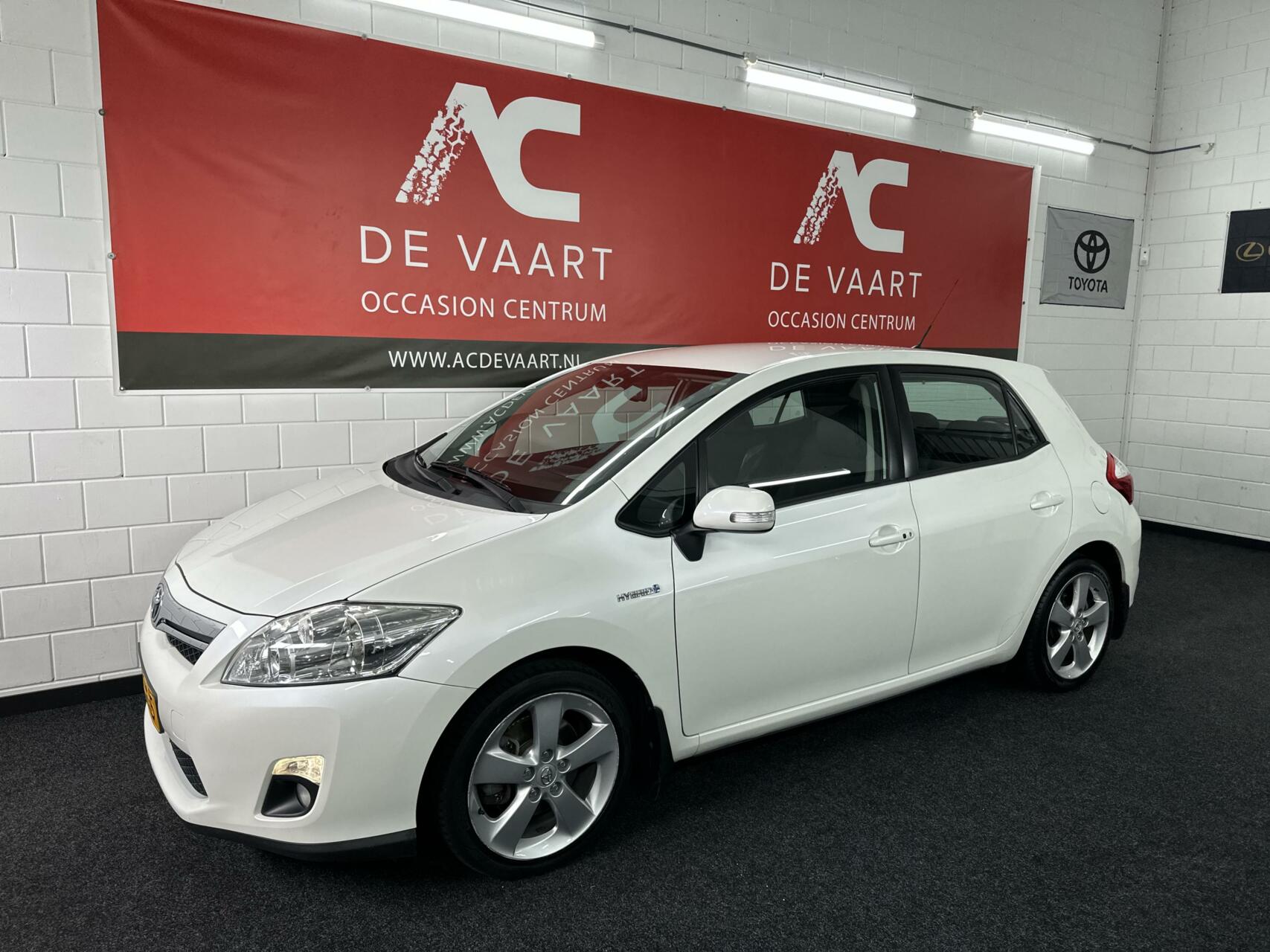 Toyota Auris 1.8 Full Hybrid Executive - VERKOCHT! 2010 - voorkant