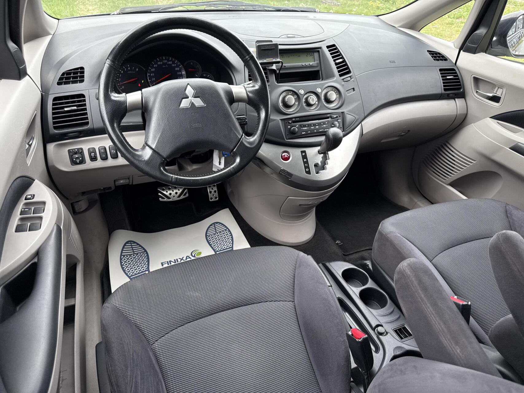 Foto van Mitsubishi Grandis