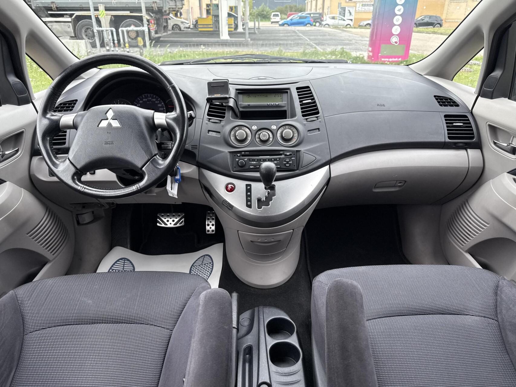 Foto van Mitsubishi Grandis