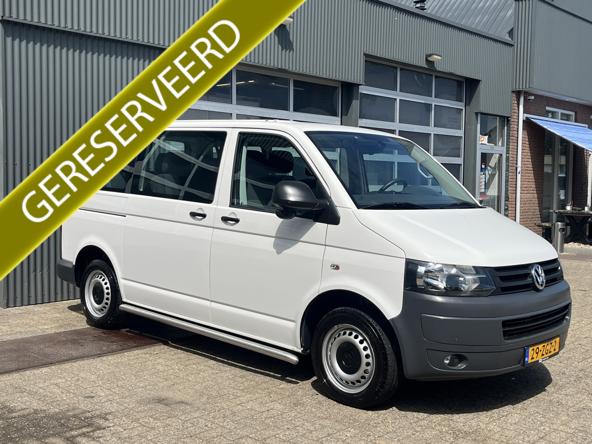 Volkswagen Kombi Kombi 2.0 TDI DSG Automaat L1H1 2013 - voorkant