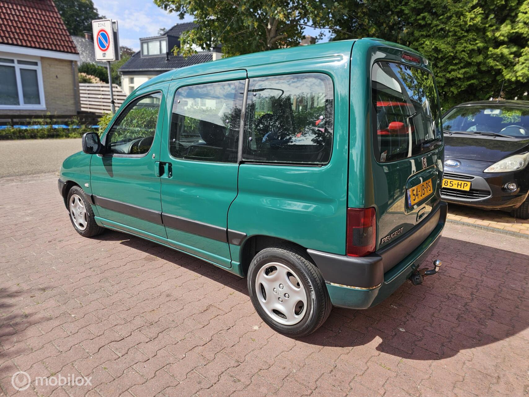 Foto van Peugeot Partner