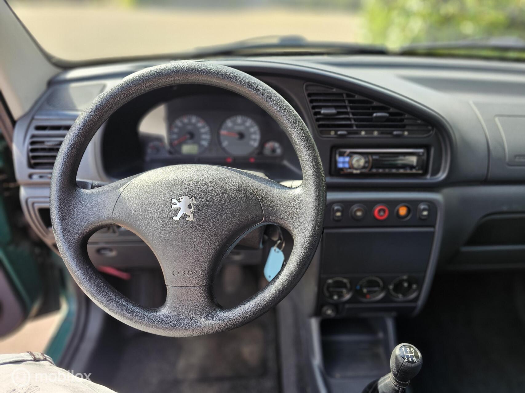 Foto van Peugeot Partner