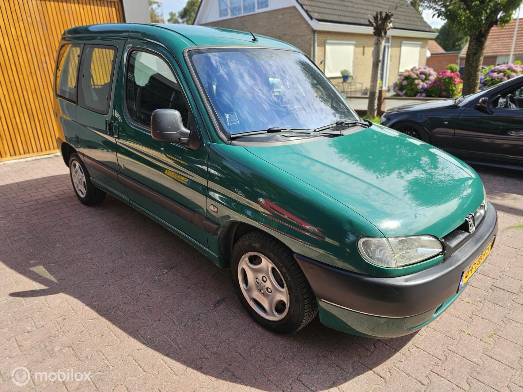 Foto van Peugeot Partner