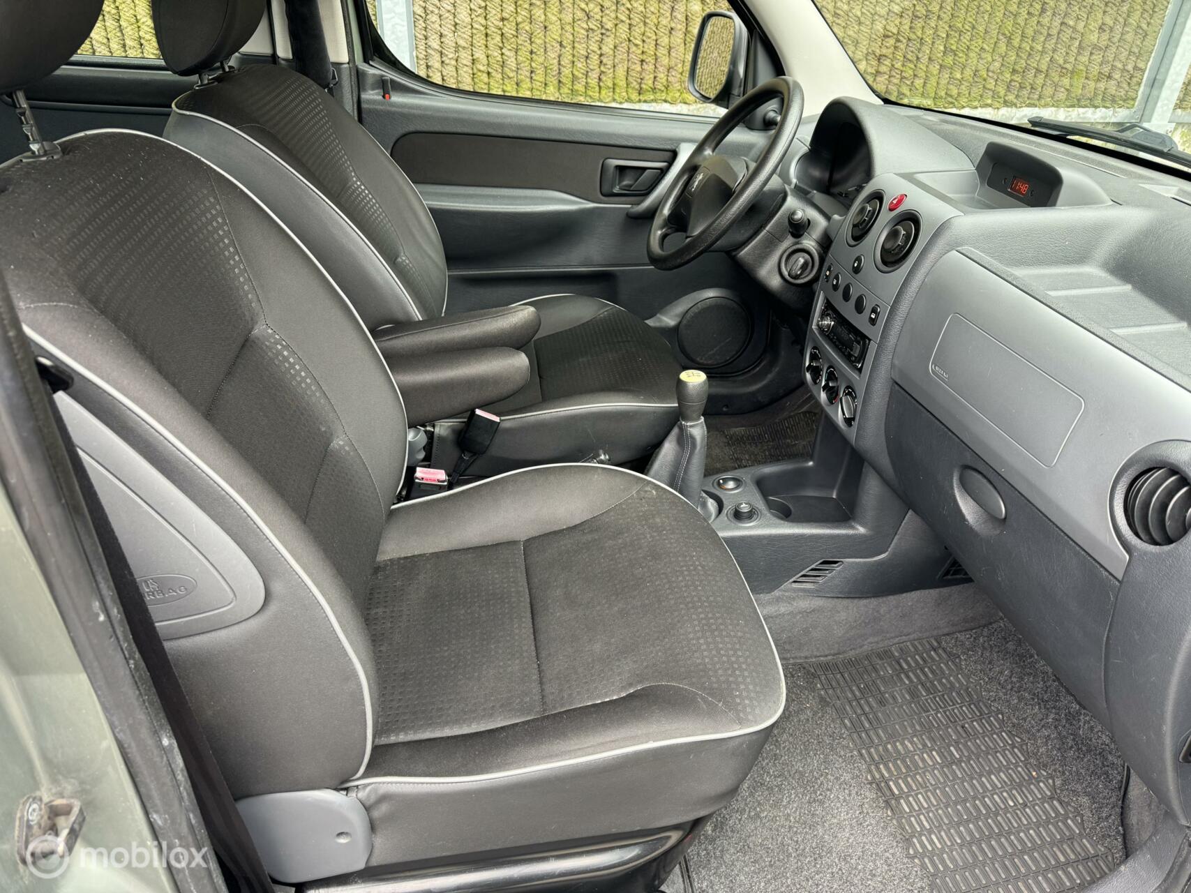 Foto van Peugeot Partner MPV