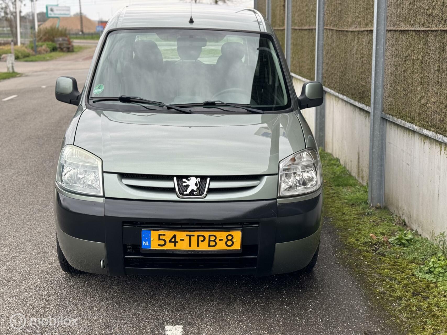 Foto van Peugeot Partner MPV