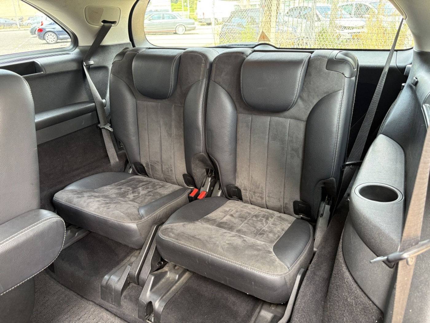 Foto van Mercedes-Benz R 350 4Matic