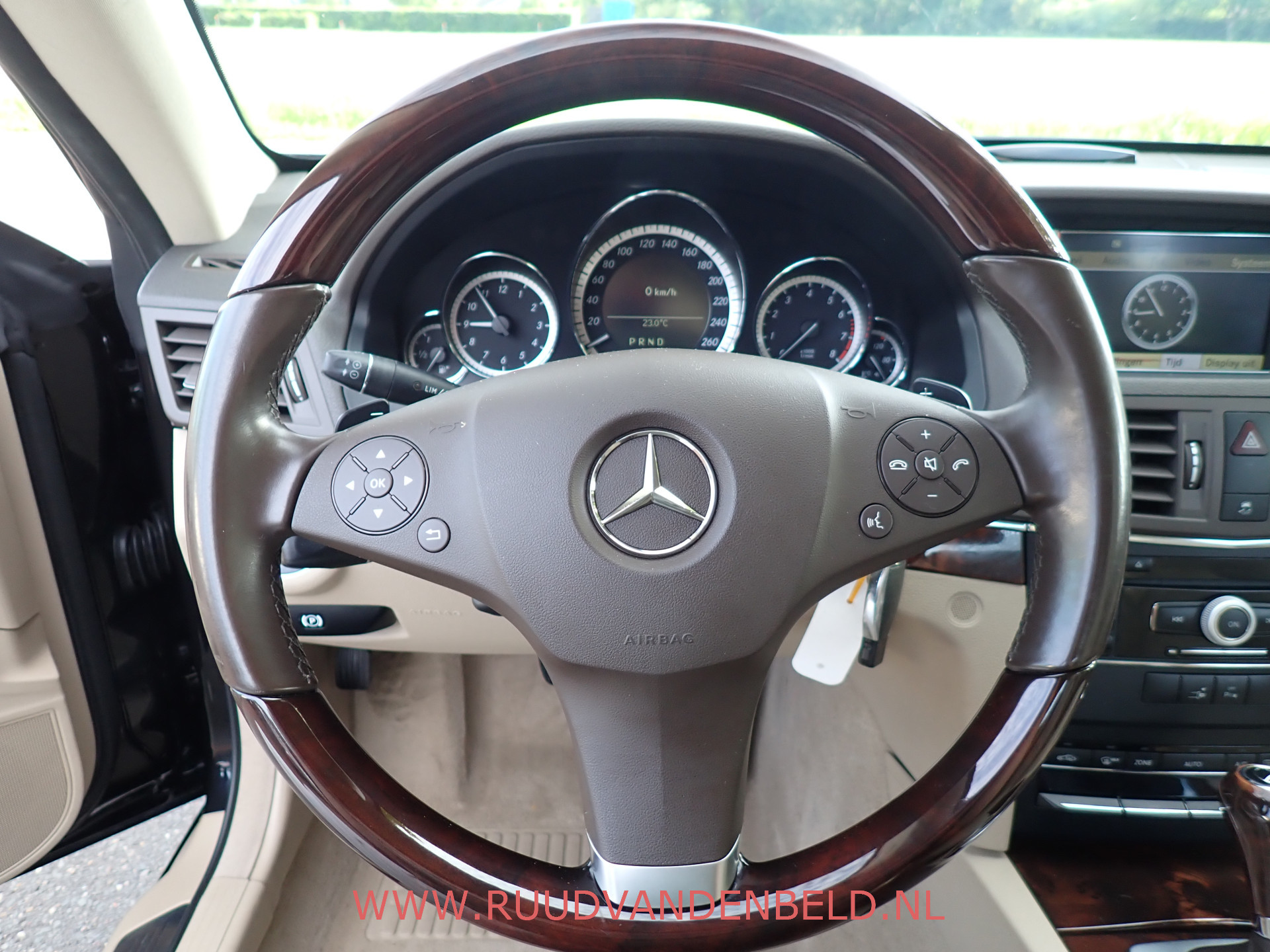 Foto van Mercedes-Benz E 250 Cgi