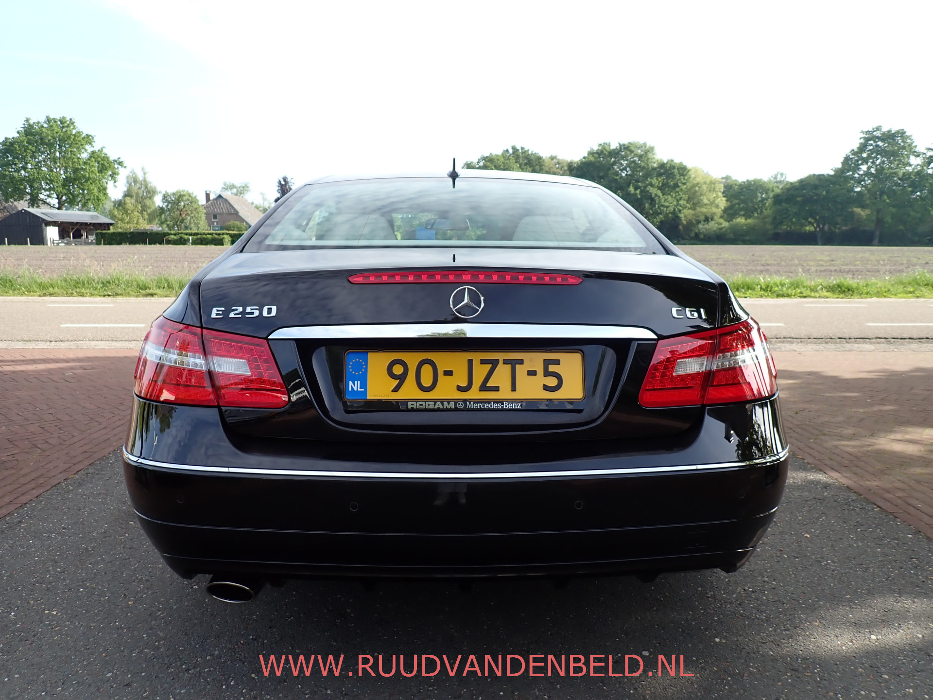Foto van Mercedes-Benz E 250 Cgi