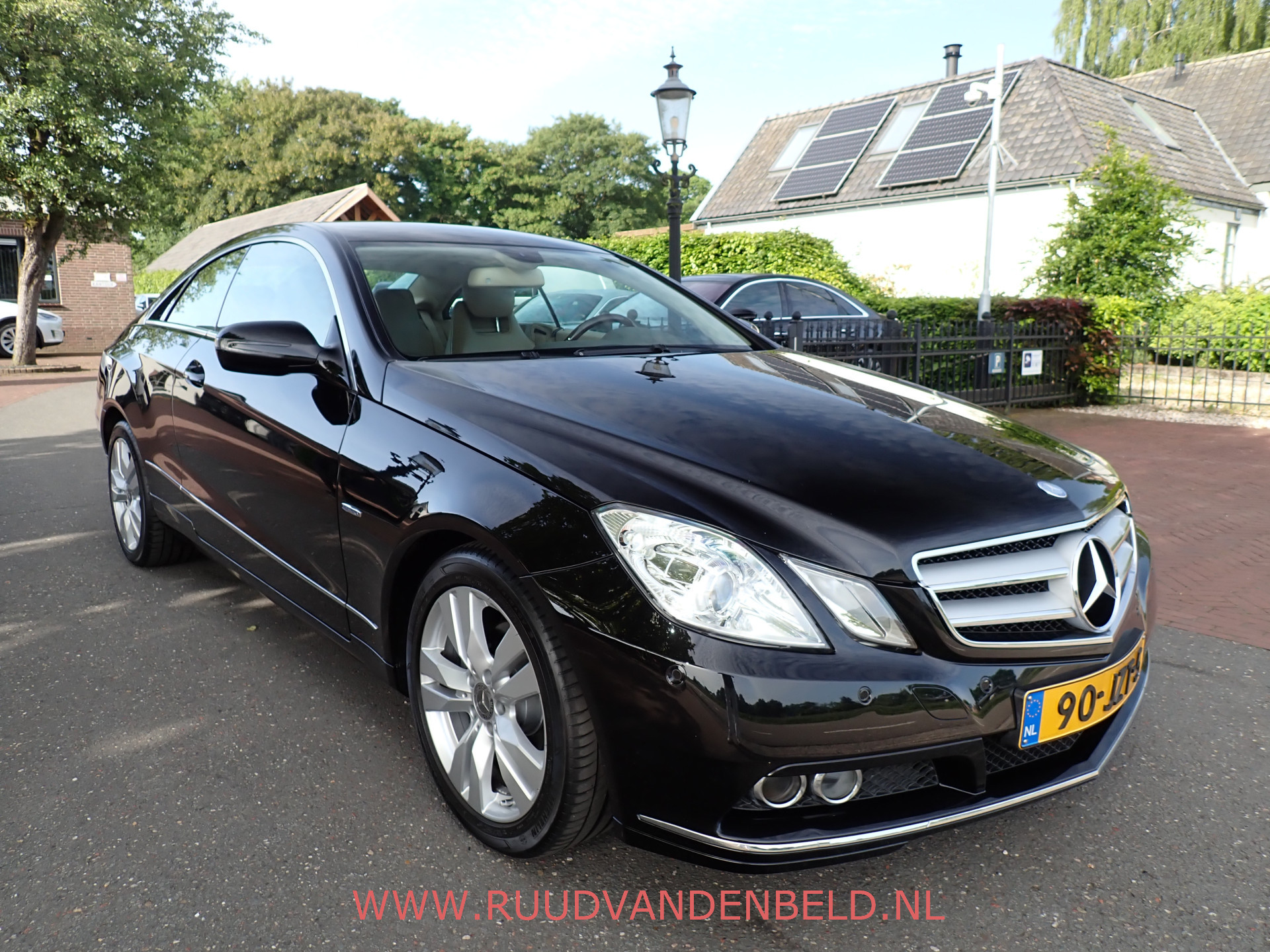 Foto van Mercedes-Benz E 250 Cgi
