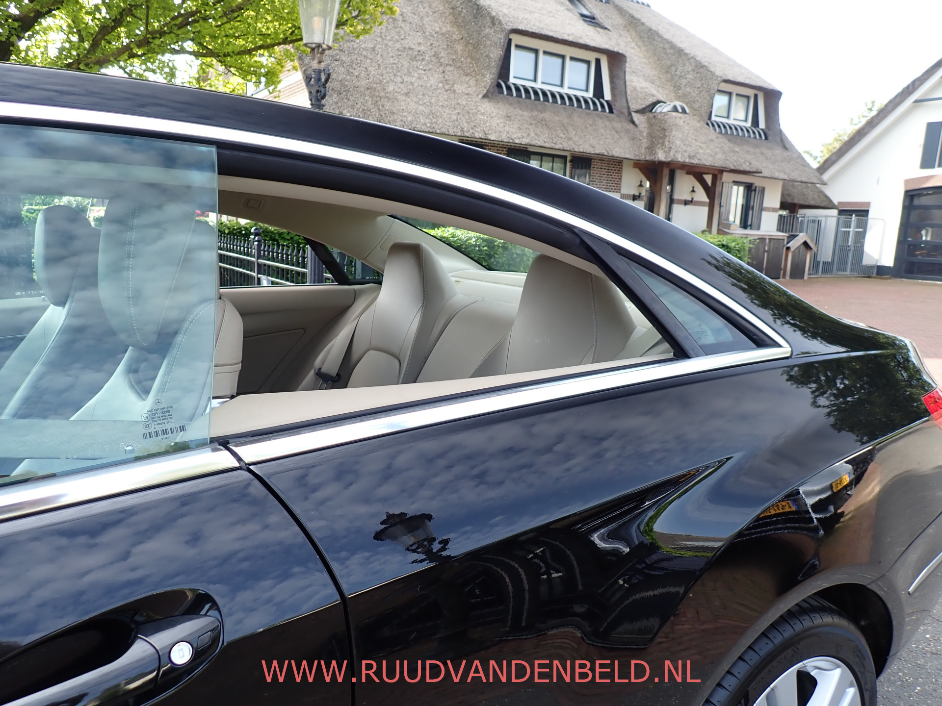 Foto van Mercedes-Benz E 250 Cgi
