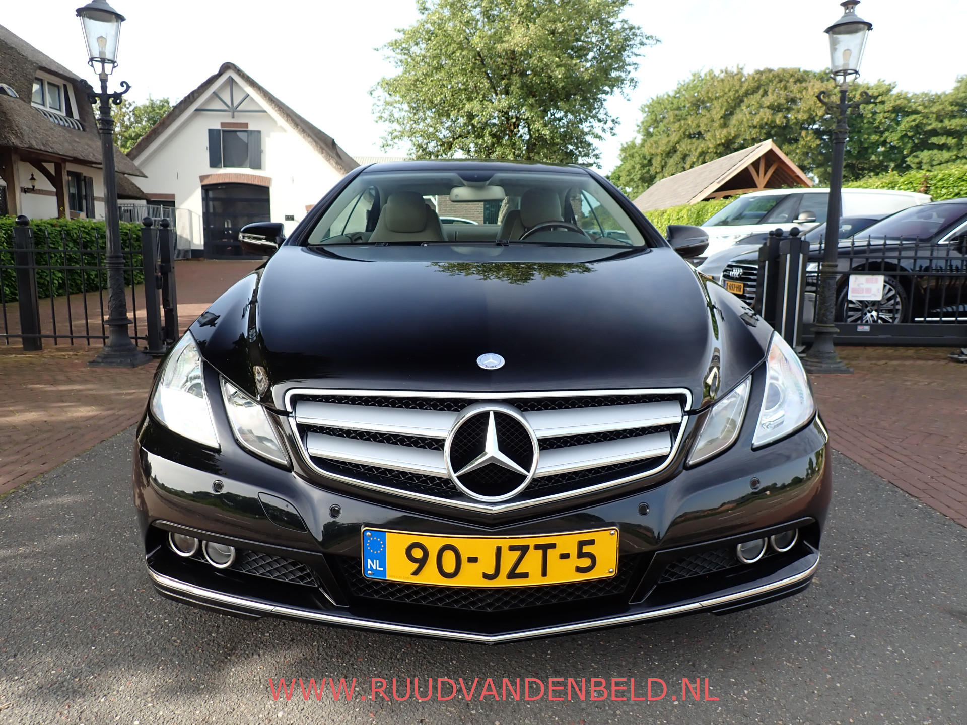 Foto van Mercedes-Benz E 250 Cgi