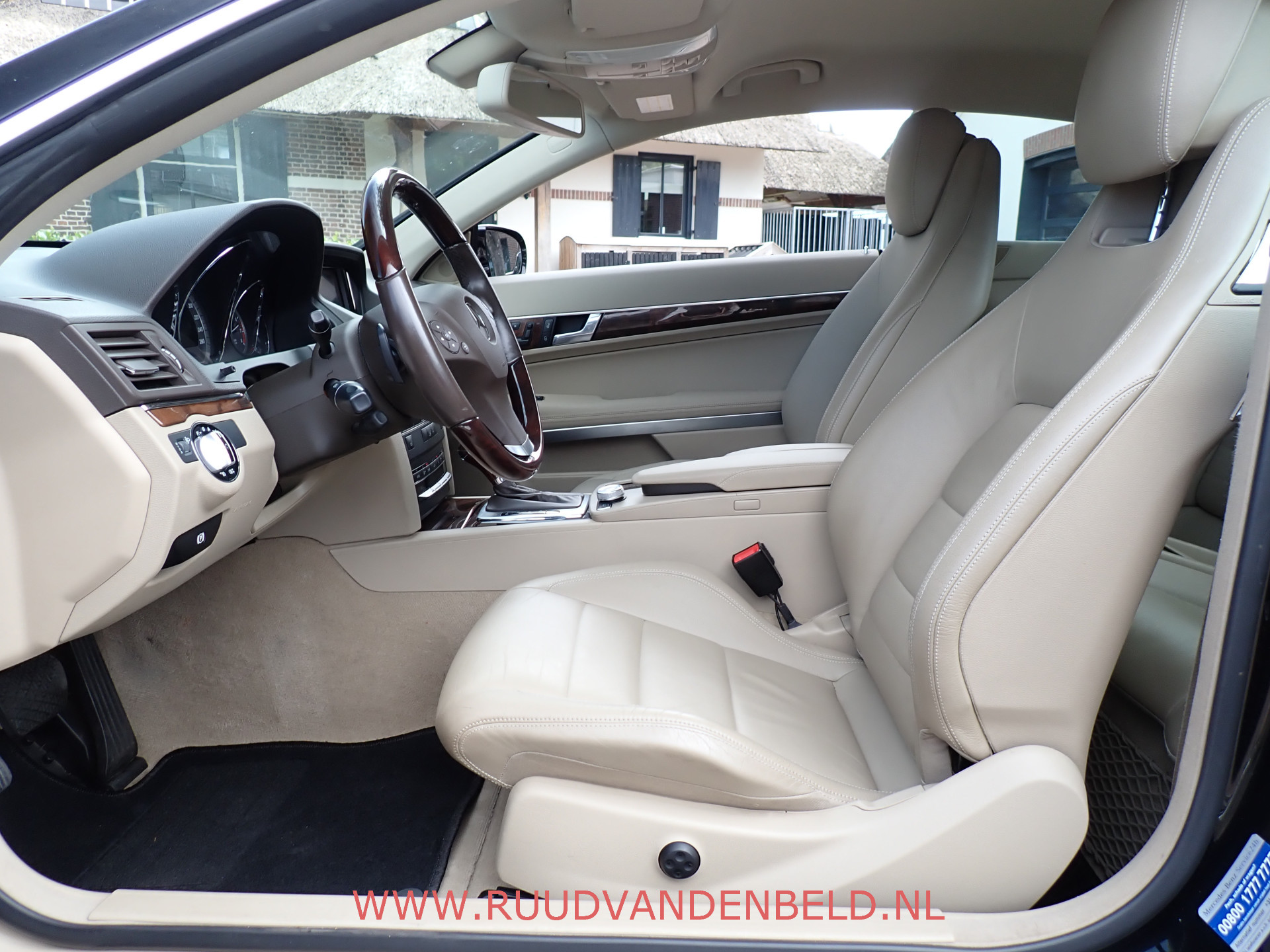 Foto van Mercedes-Benz E 250 Cgi