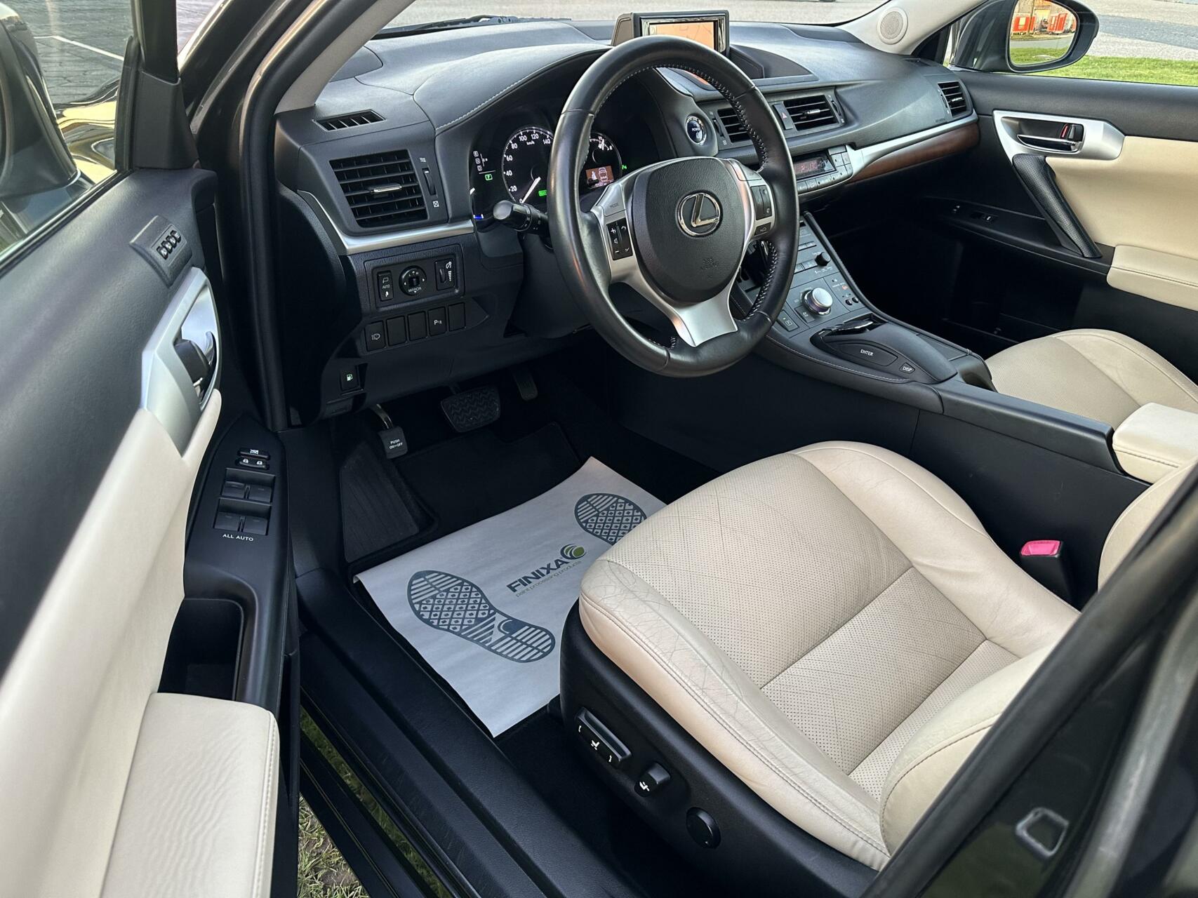Foto van Lexus CT