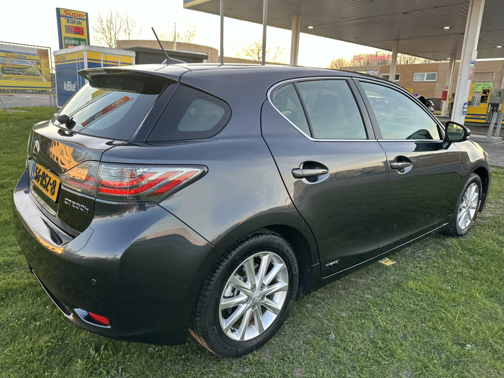 Foto van Lexus CT