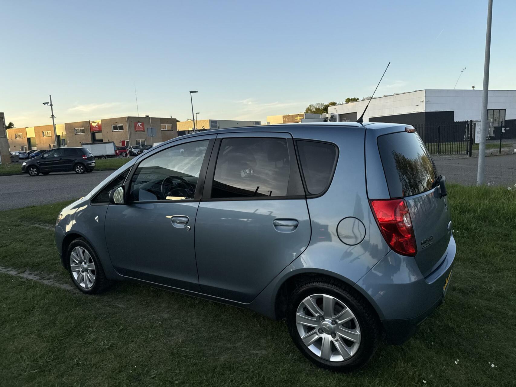 Foto van Mitsubishi Colt
