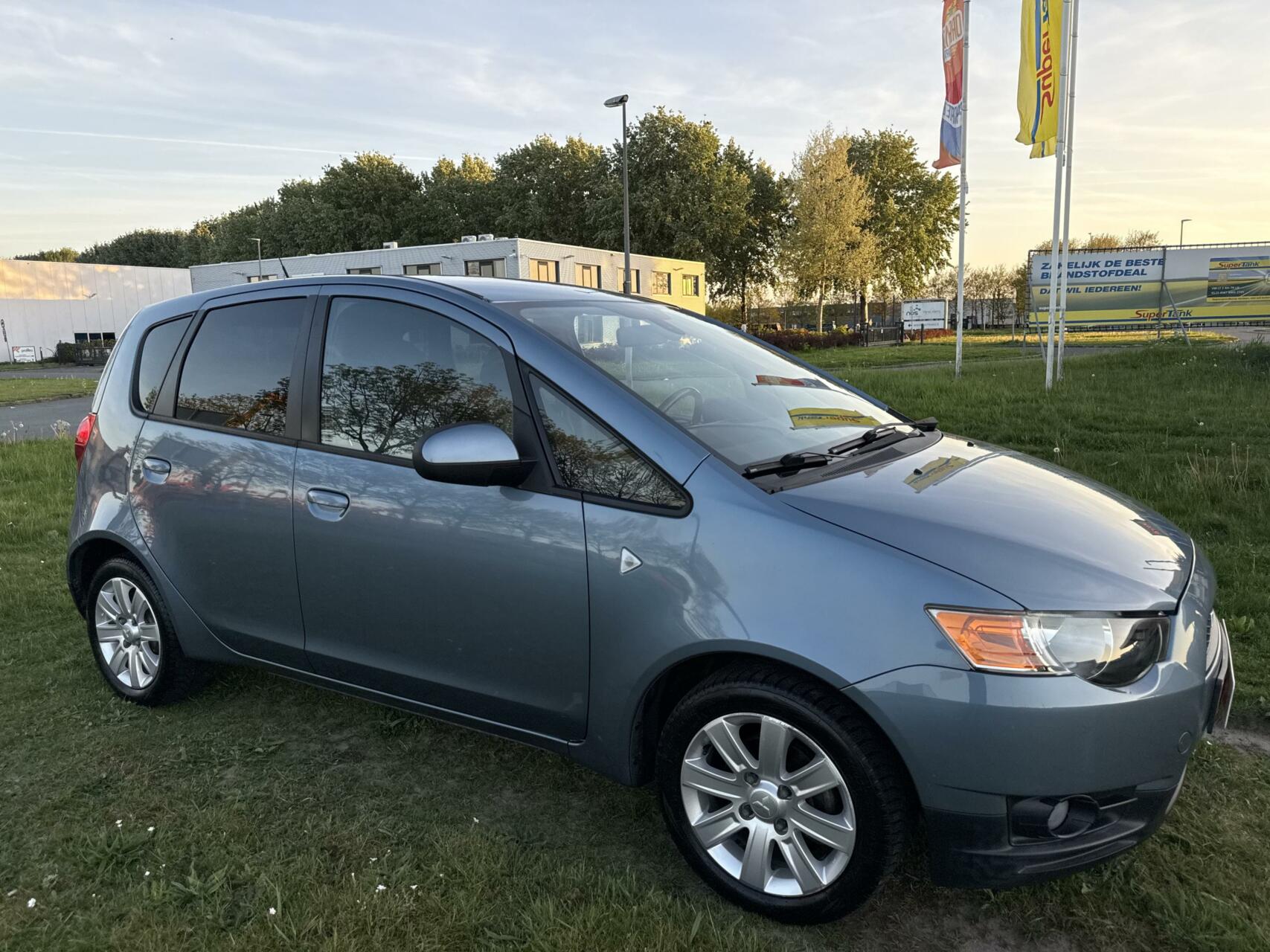 Foto van Mitsubishi Colt