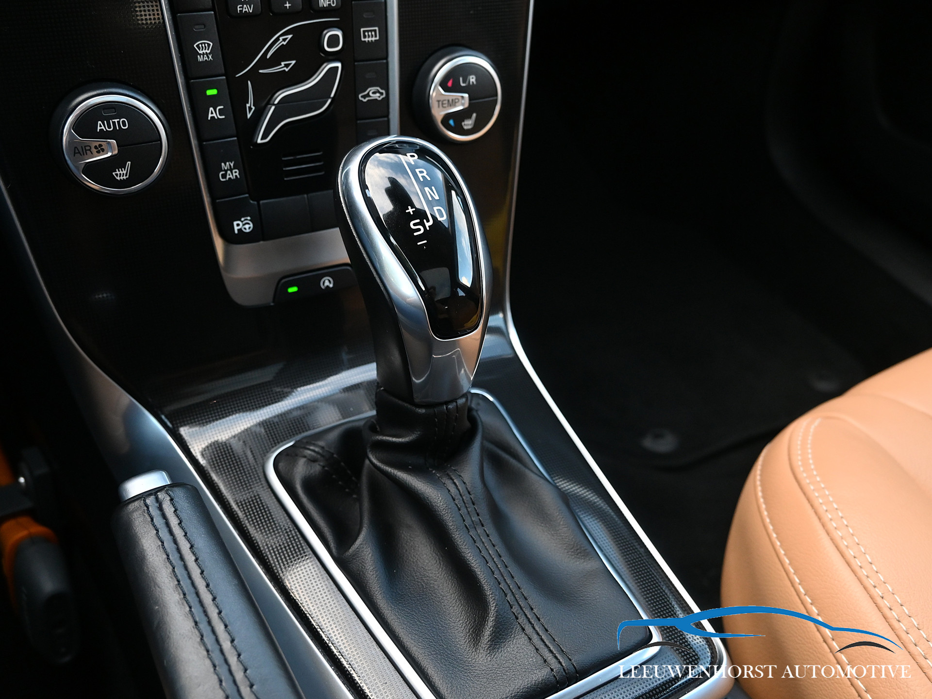 Foto van Volvo V40 Cross Country
