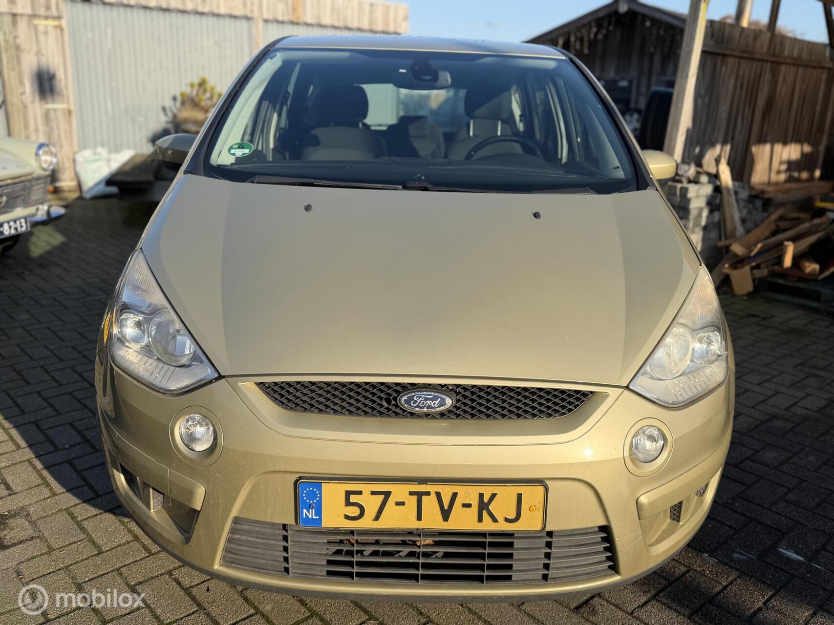 Foto van Ford S-max
