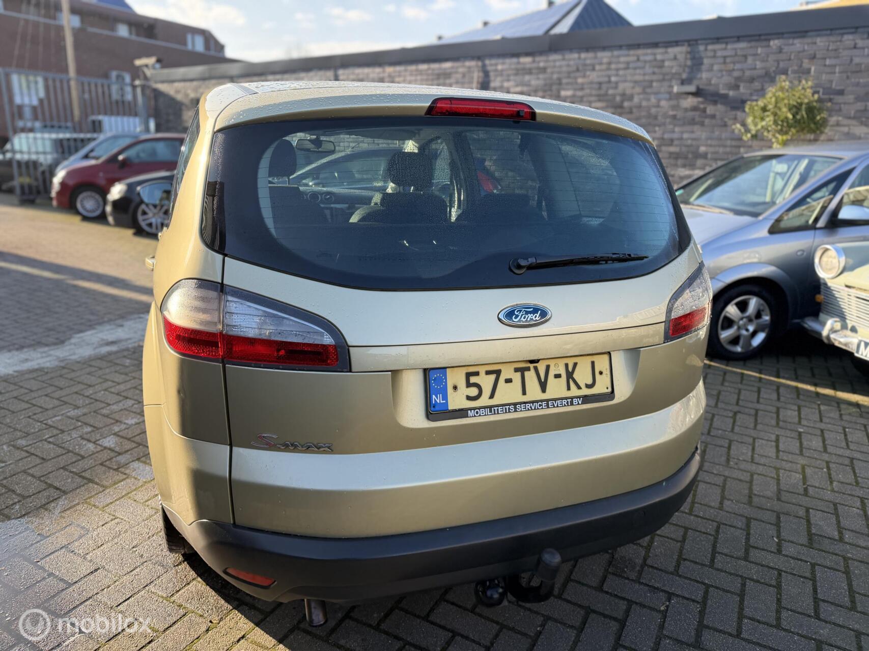Foto van Ford S-max