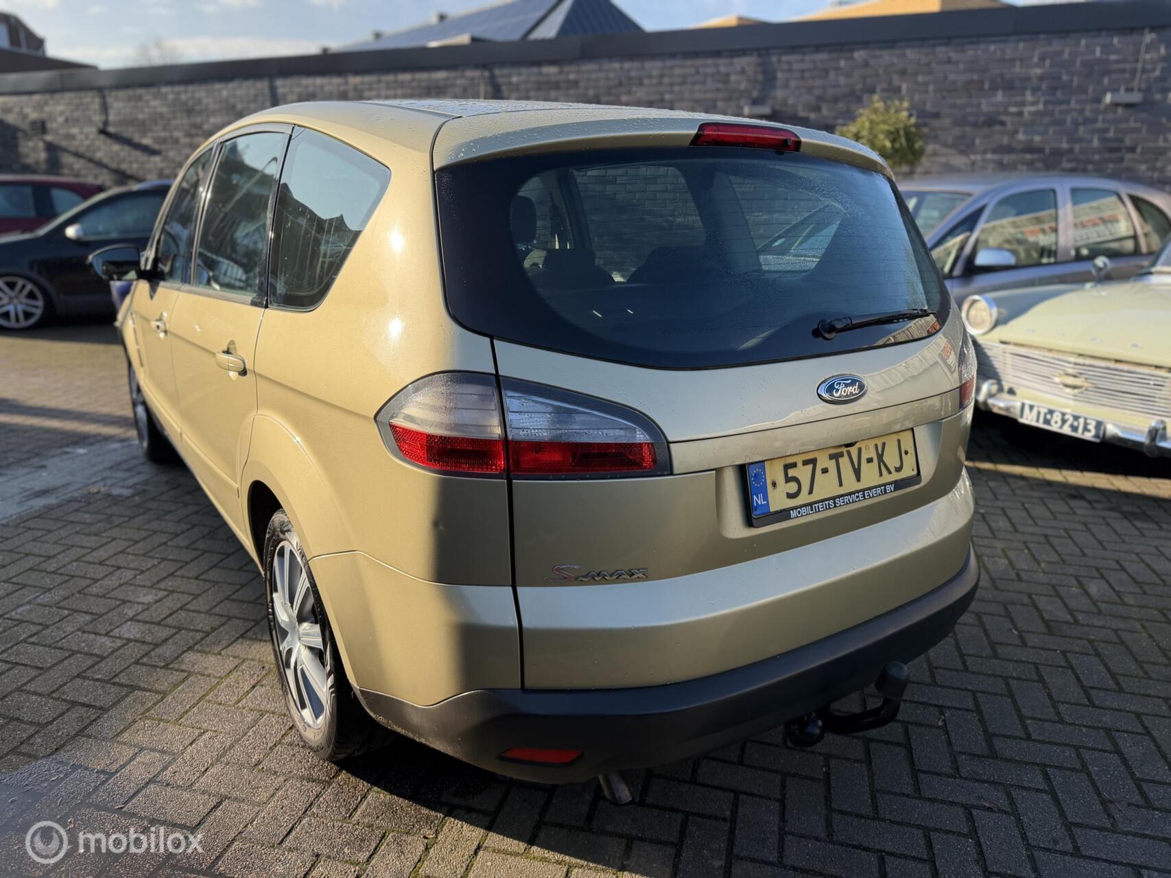 Foto van Ford S-max