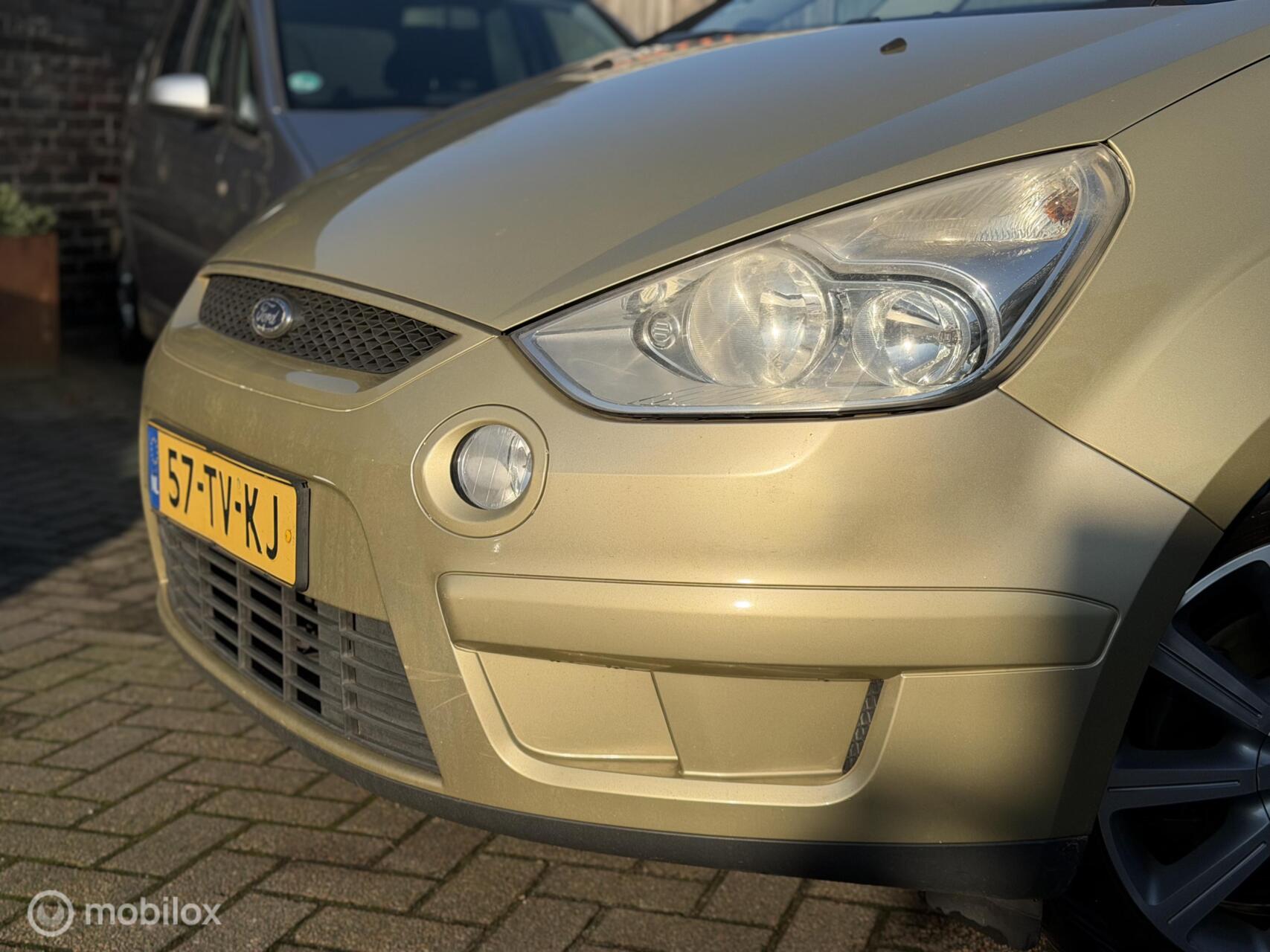 Foto van Ford S-max