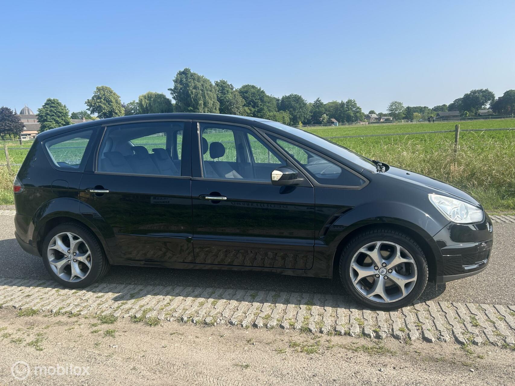 Foto van Ford S-max