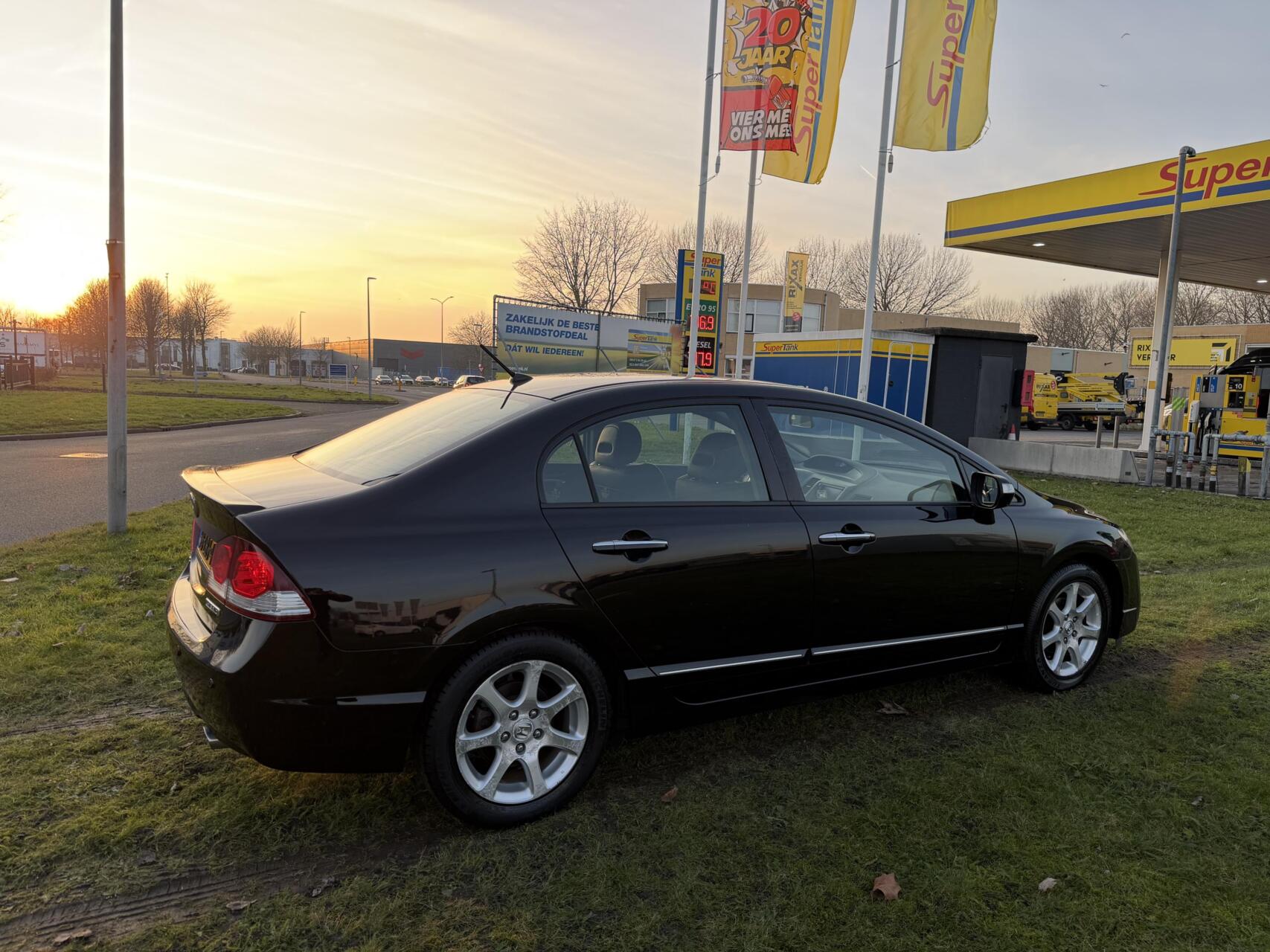 Foto van Honda Civic 4dr Hybrid