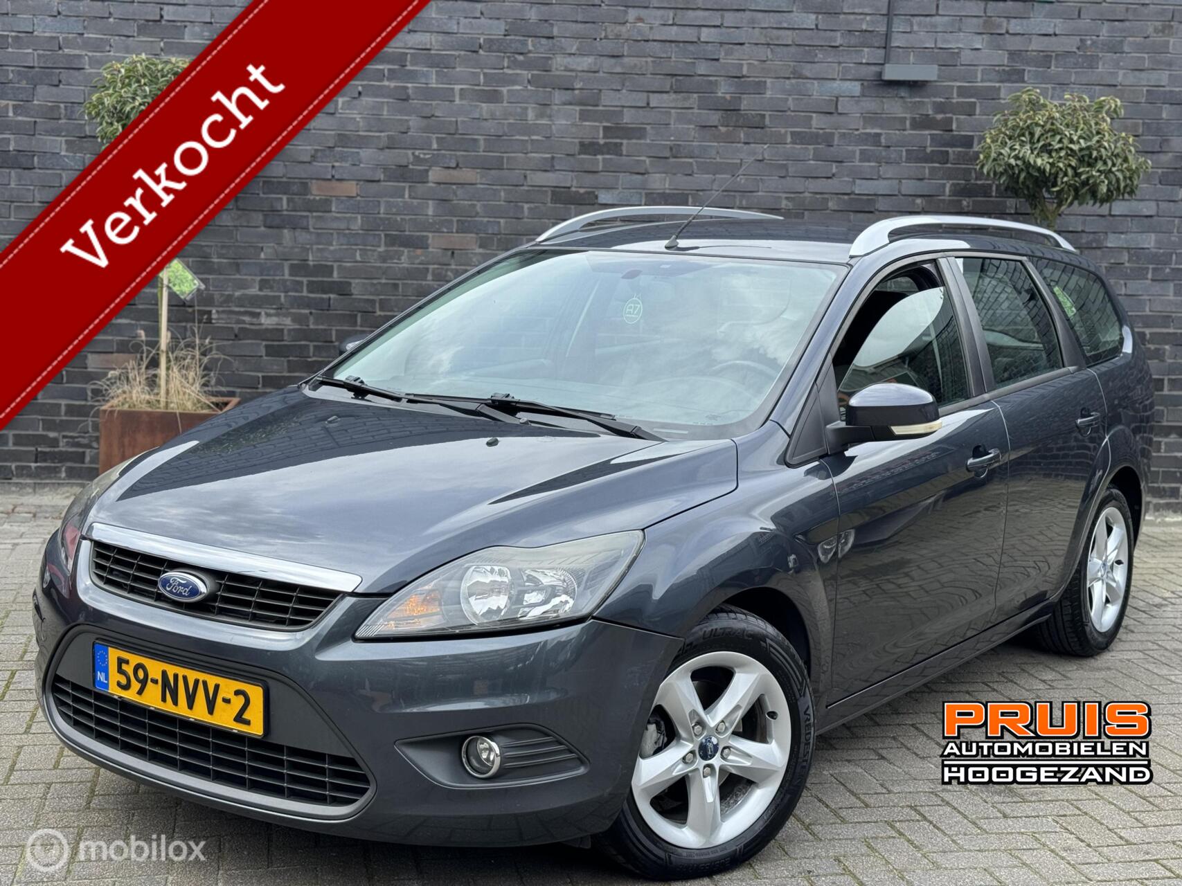 Ford Focus Wagon 1.6 Comfort -AIRCO- Apk  *INRUIL MOGELIJK*! 2010 - voorkant