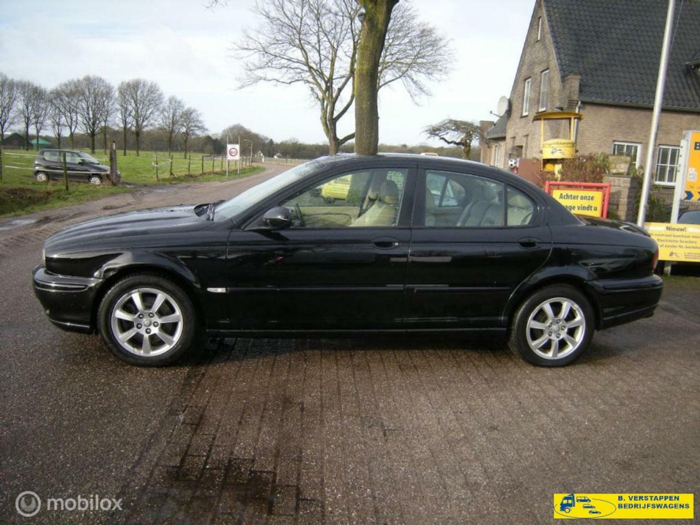 Foto van Jaguar X-type