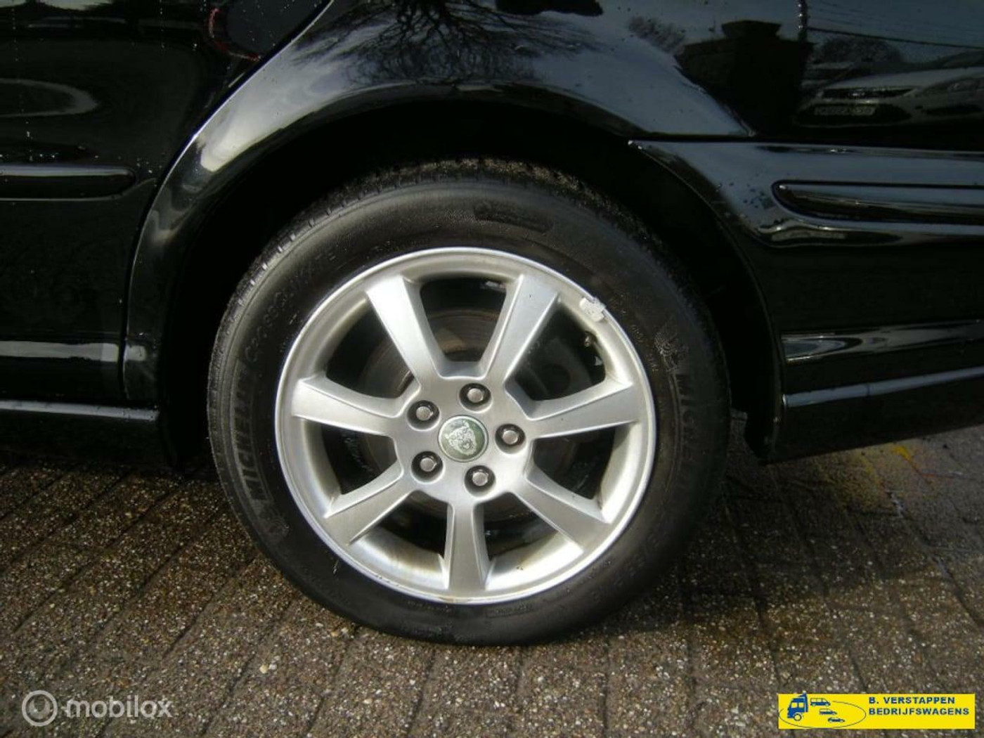 Foto van Jaguar X-type