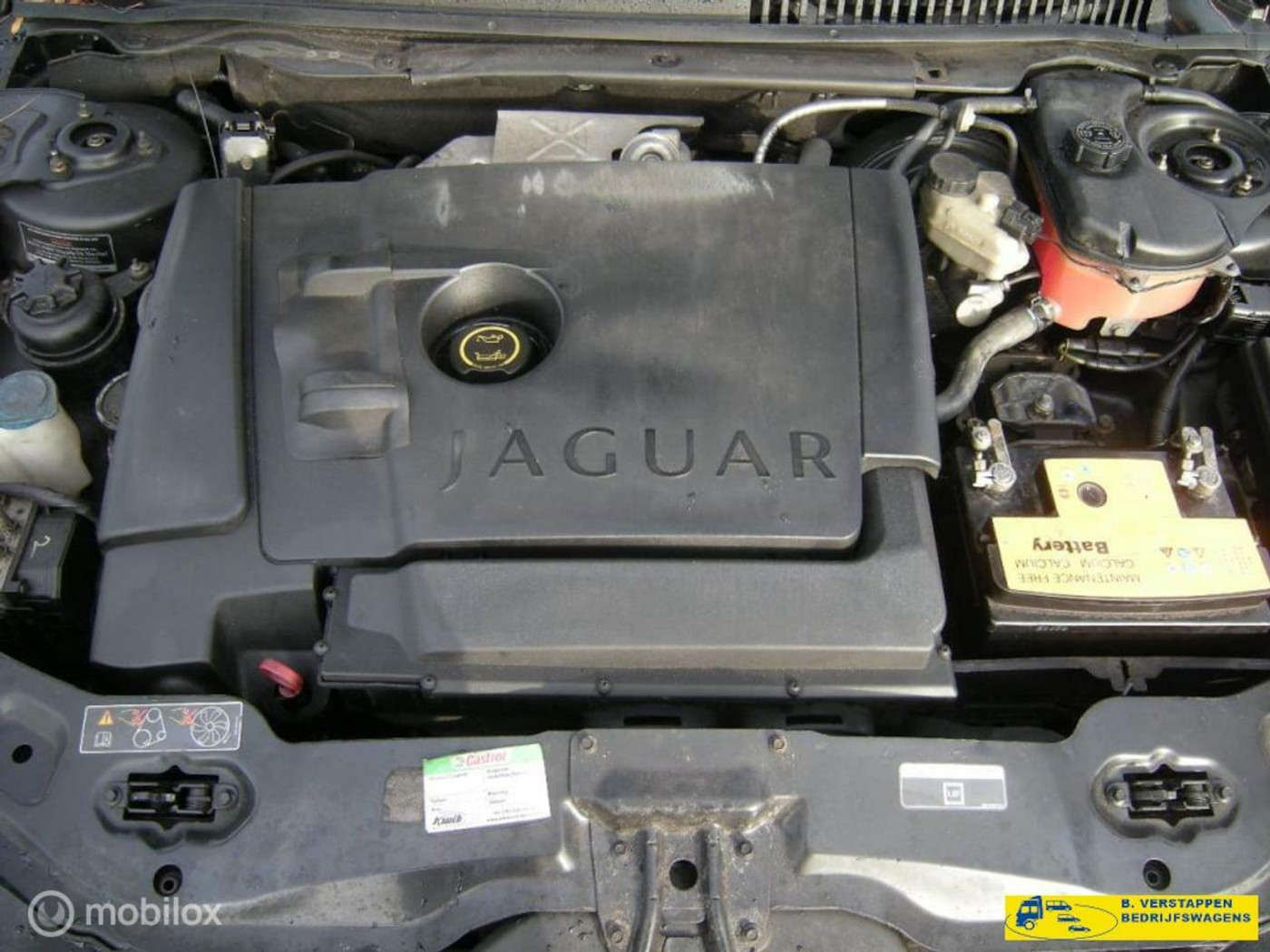 Foto van Jaguar X-type
