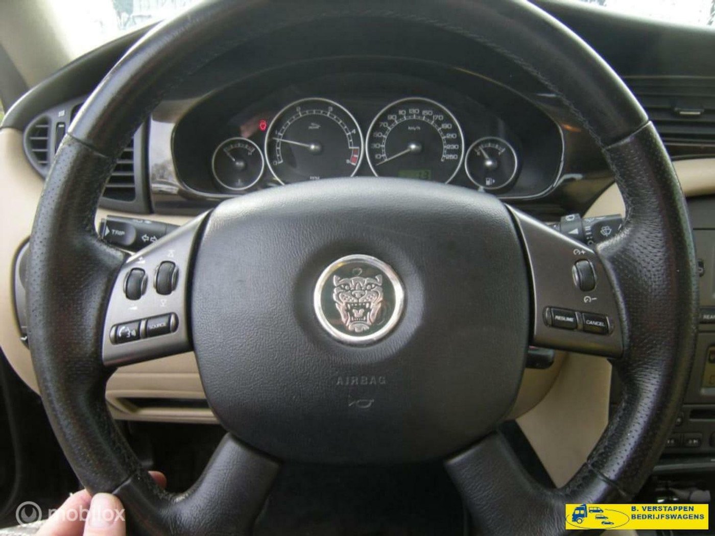 Foto van Jaguar X-type