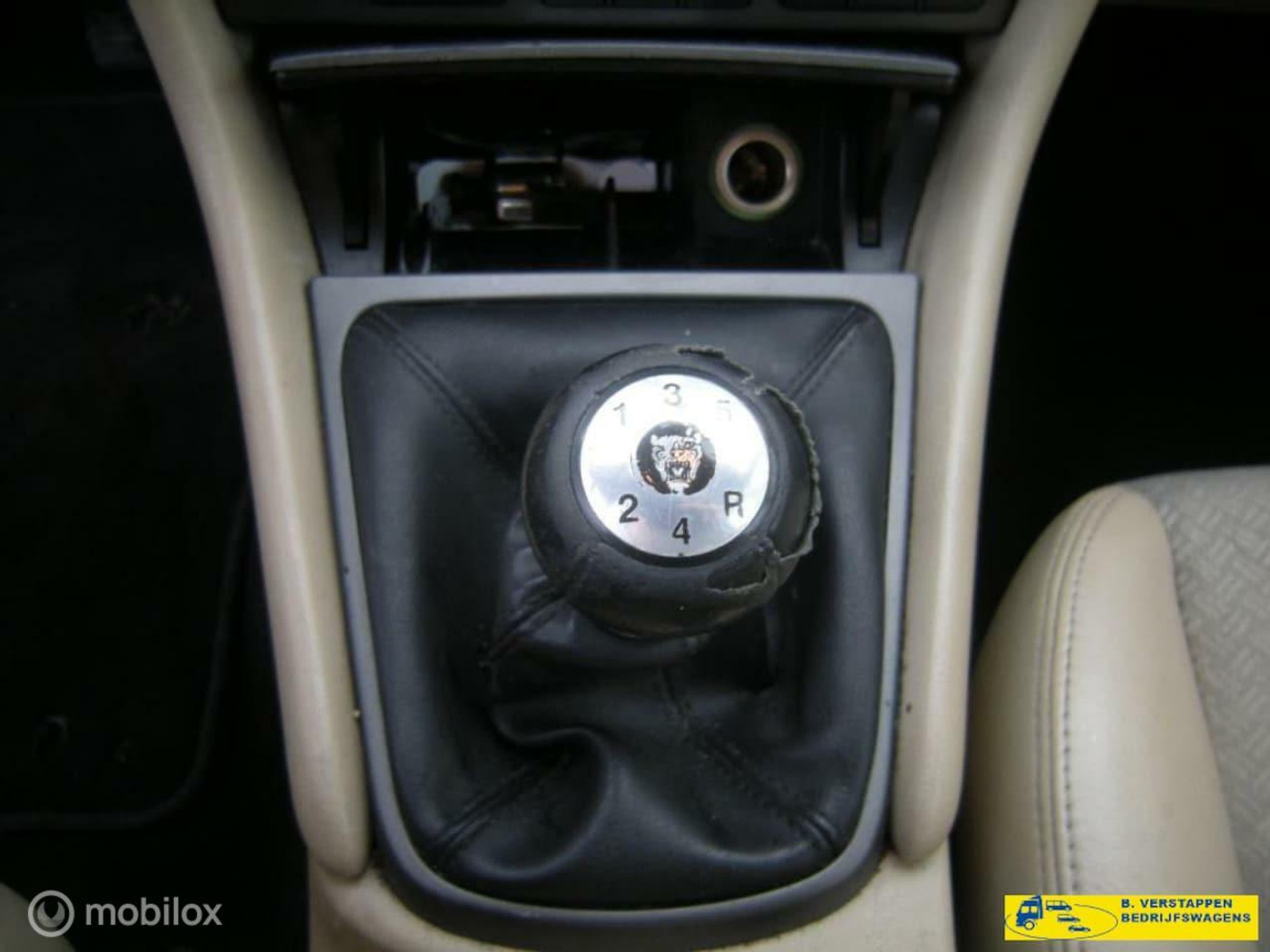 Foto van Jaguar X-type