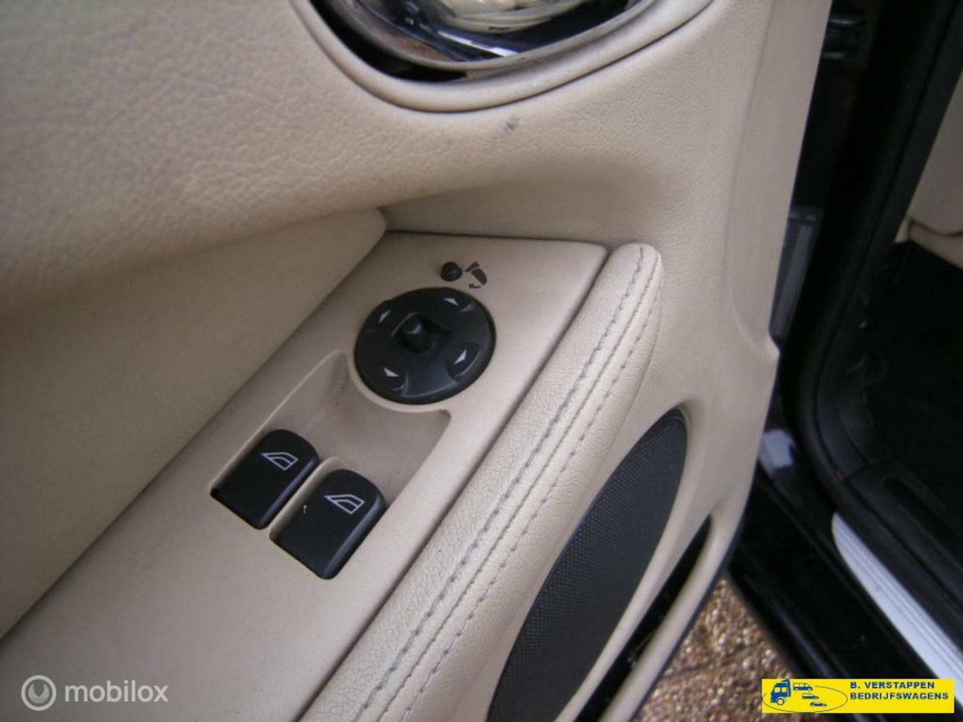 Foto van Jaguar X-type