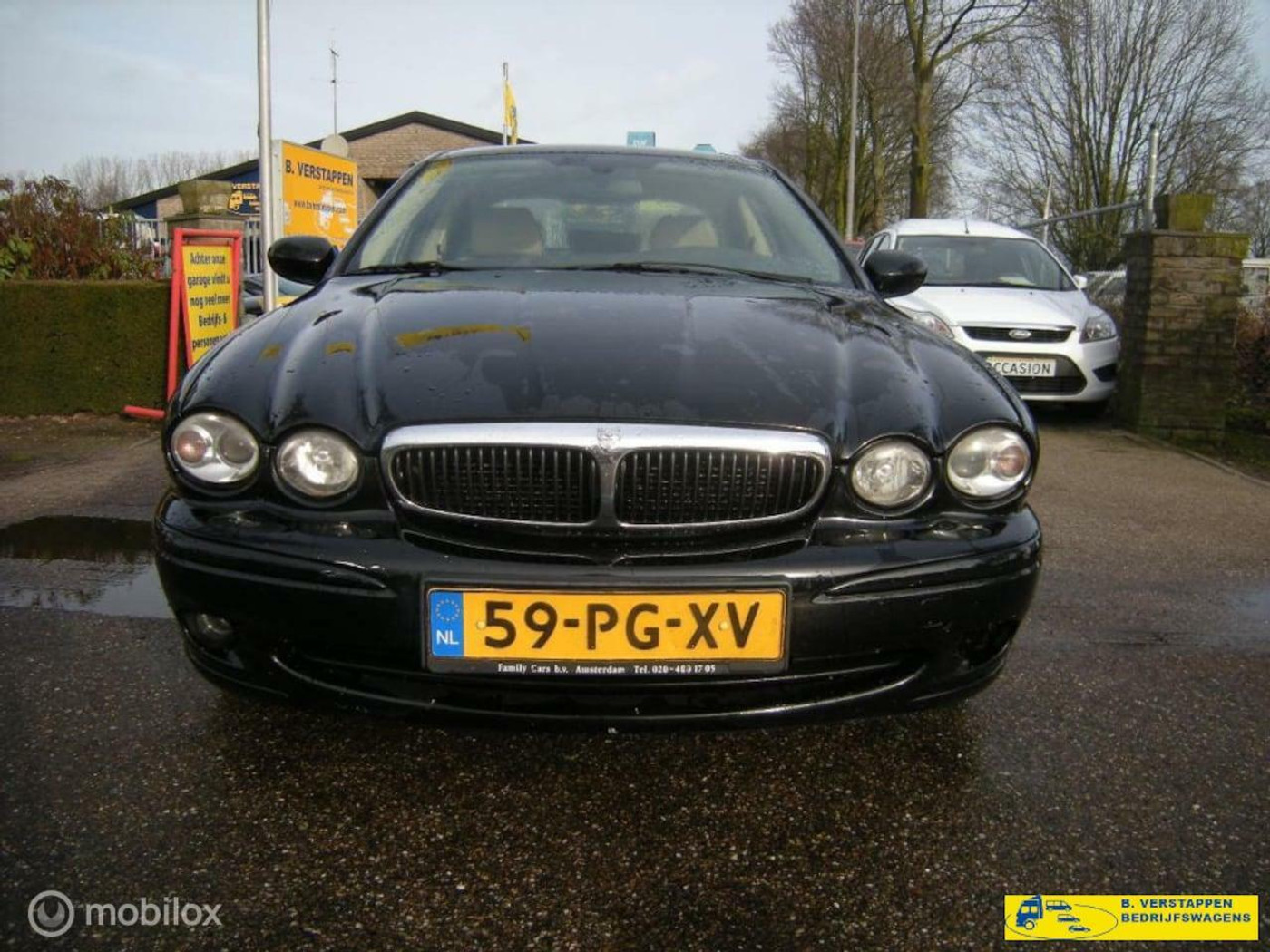 Foto van Jaguar X-type