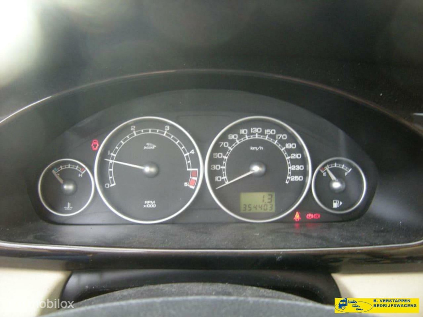 Foto van Jaguar X-type