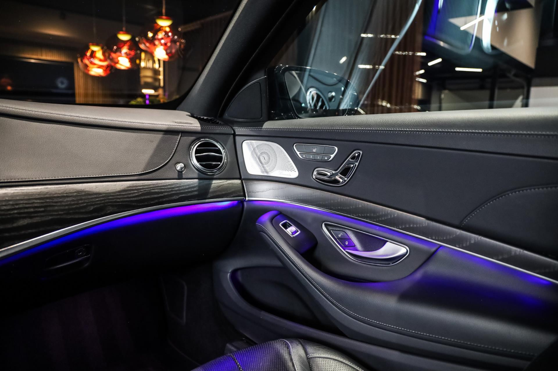 Foto van Mercedes-Benz S 560 4Matic