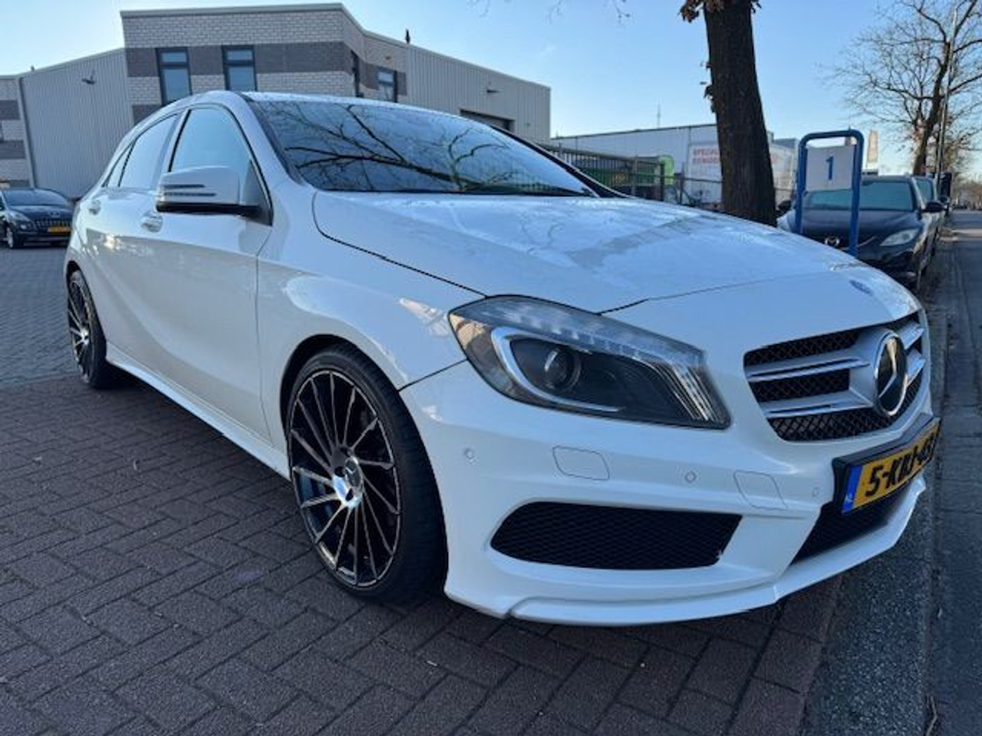 Mercedes-Benz A-klasse 180 Ambition AMG Night Edition 2013 - voorkant