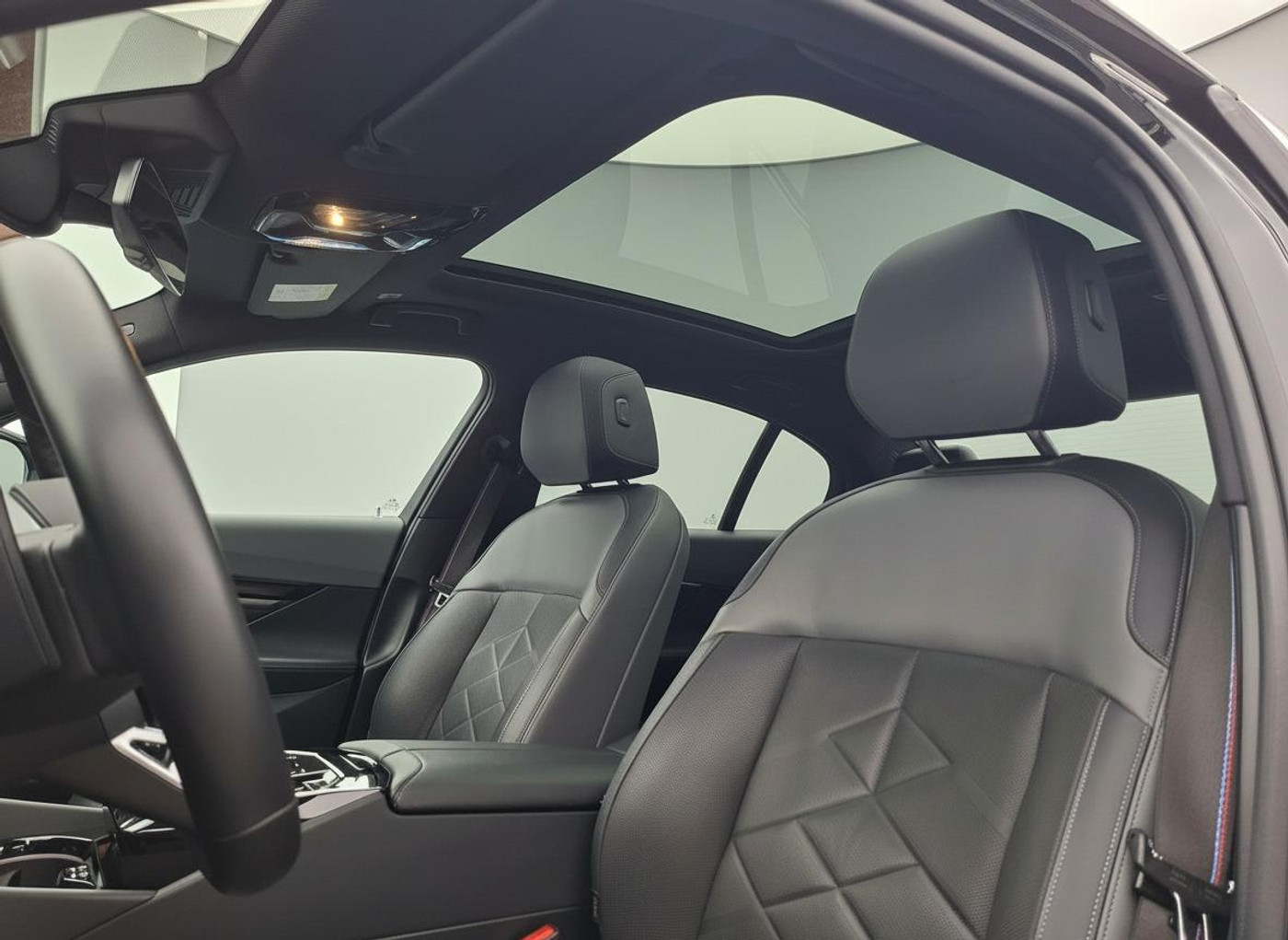 Foto van BMW I5 Edrive40