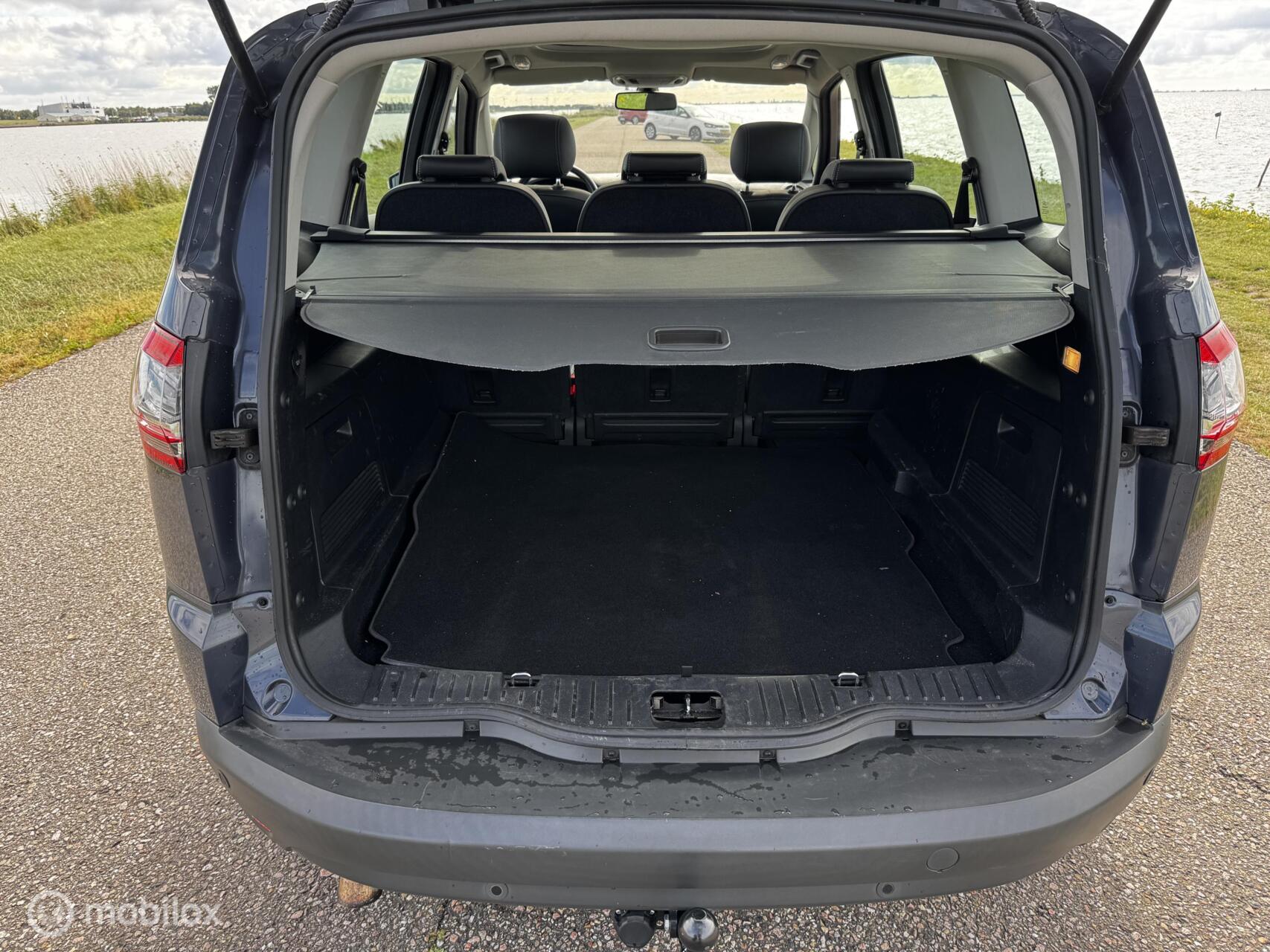 Foto van Ford S-max