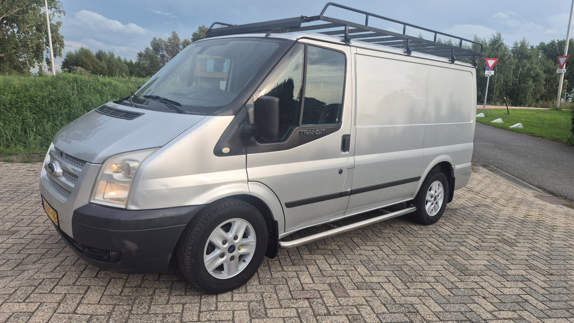 Ford Transit/tourneo 260S 2.2 TDCI First Edition 2012 - voorkant