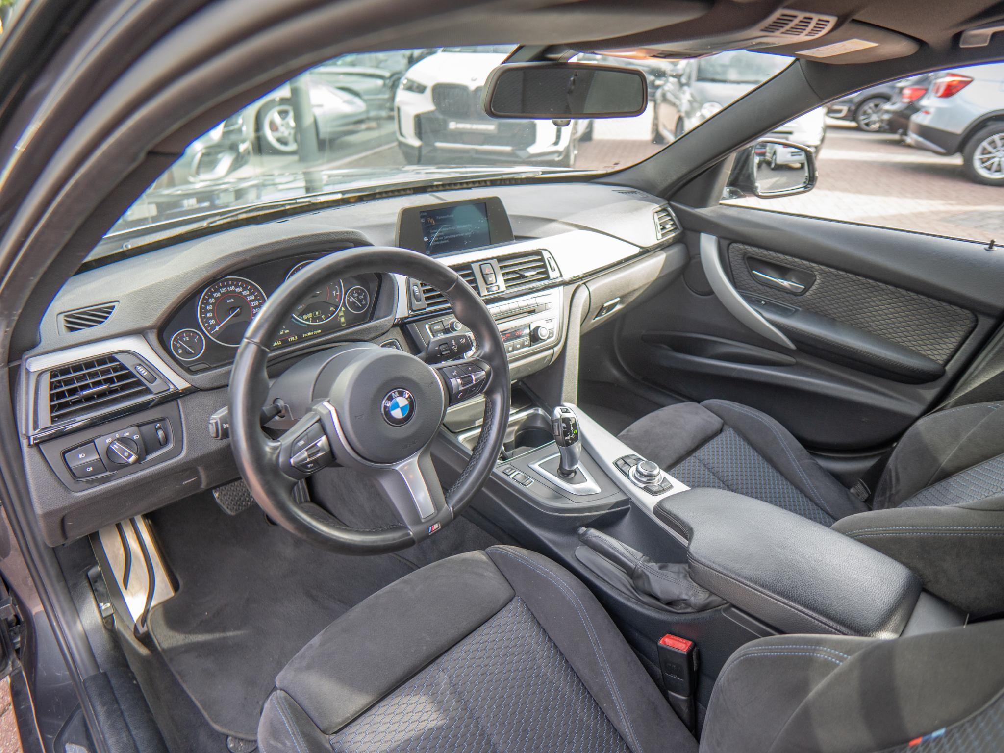 Foto van BMW 320i