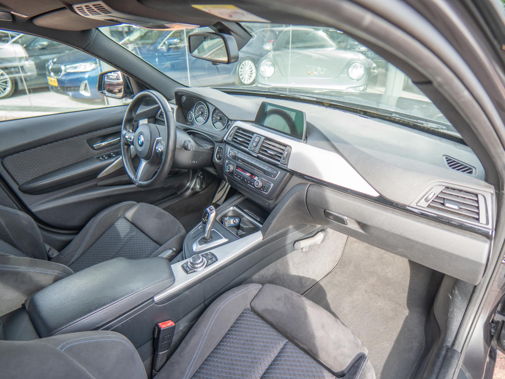 Foto van BMW 320i