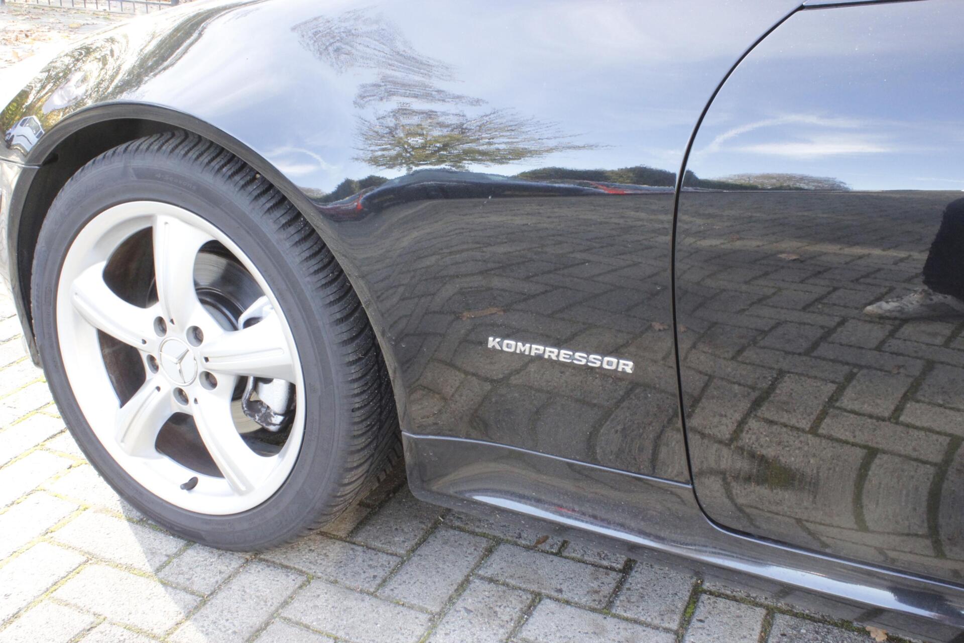 Foto van Mercedes-Benz SLK 200 Kompressor