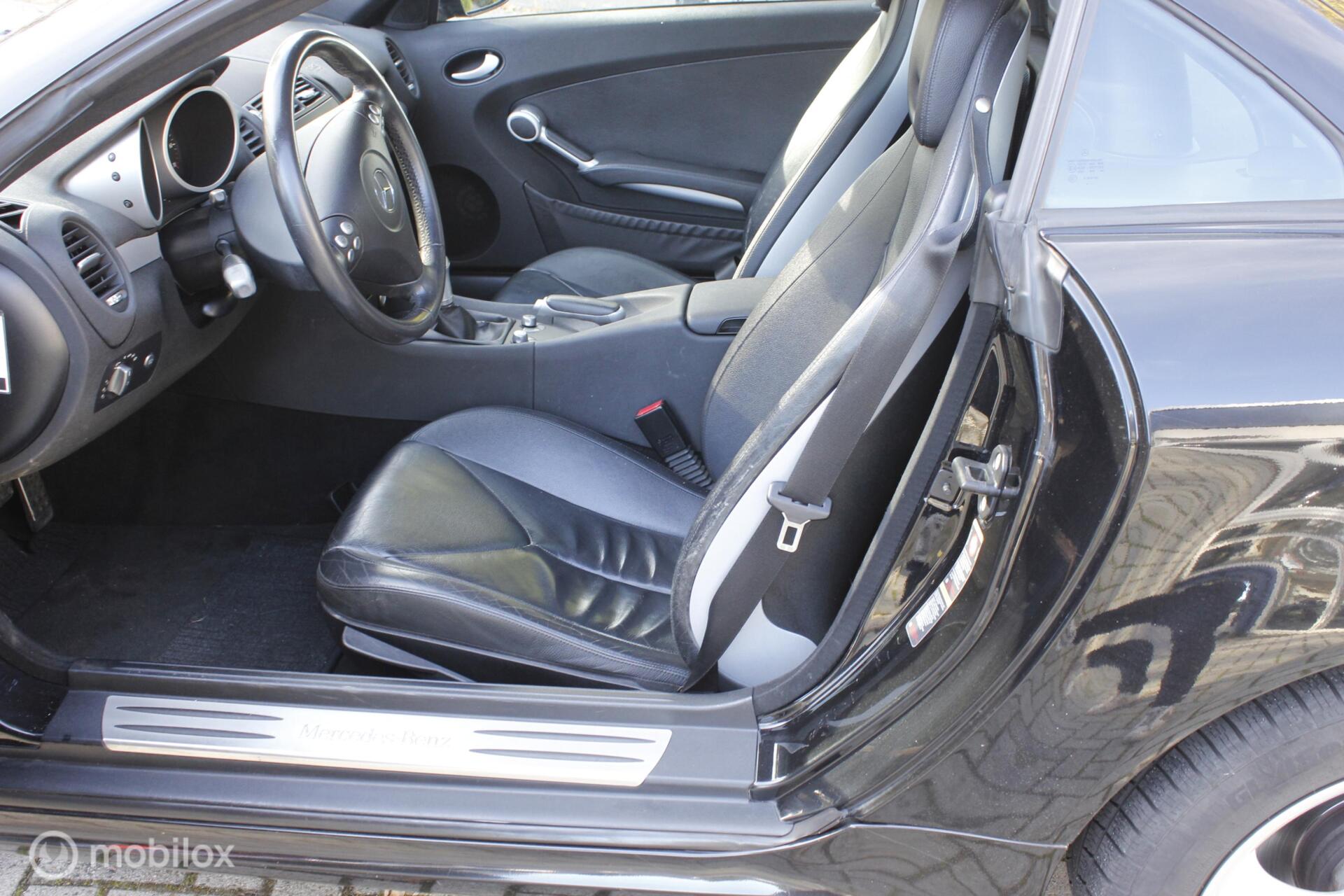 Foto van Mercedes-Benz SLK 200 Kompressor