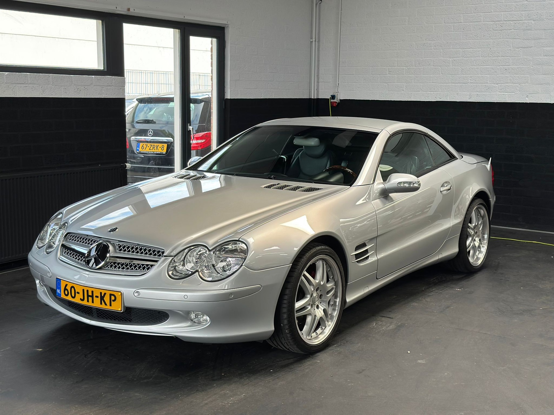 Foto van Mercedes-Benz SL 500