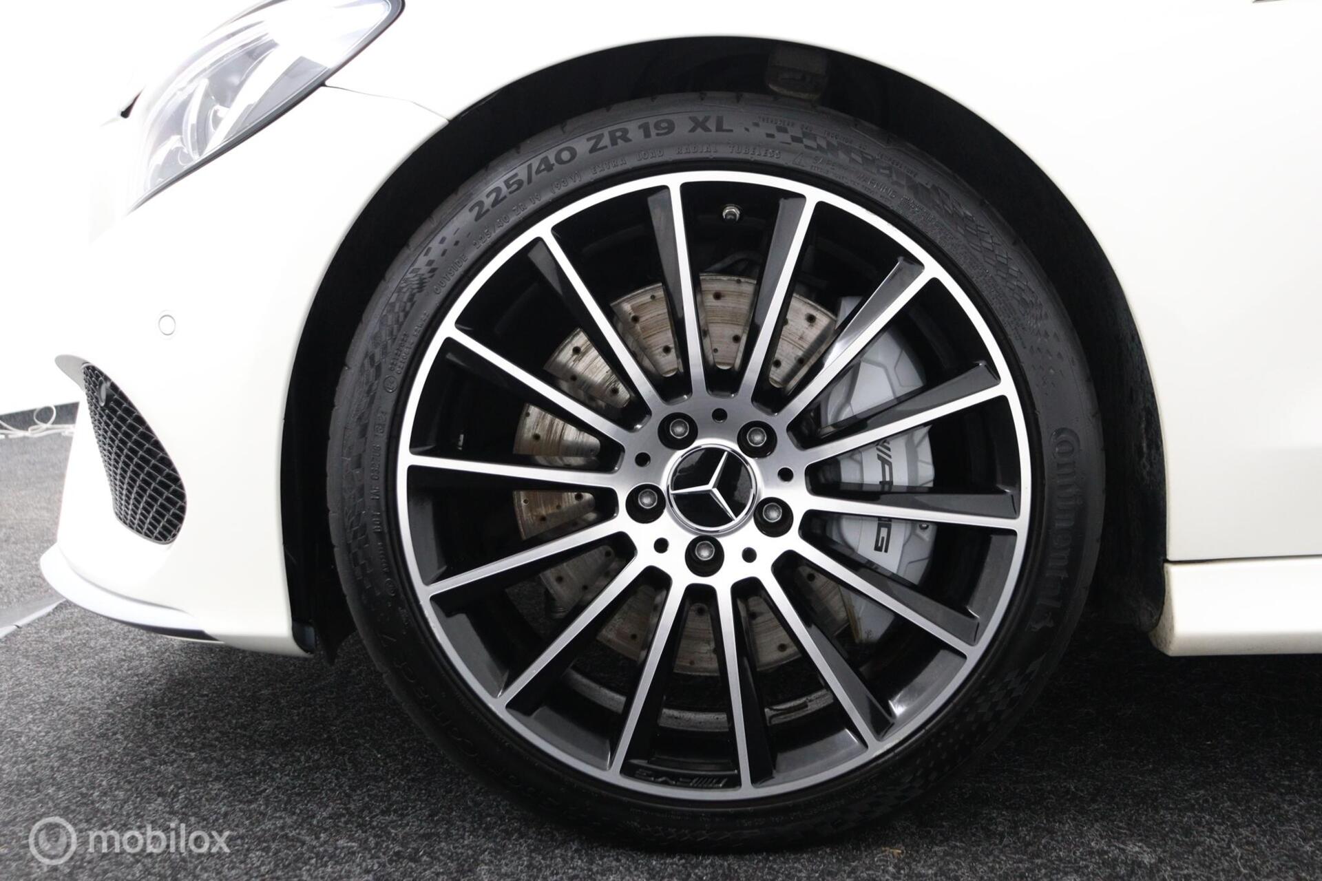 Foto van Mercedes-Benz AMG C 43