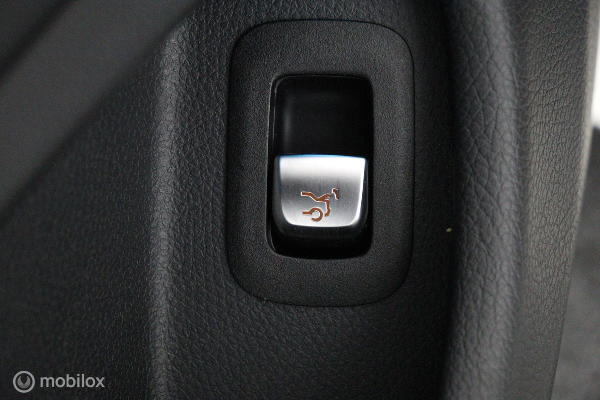 Foto van Mercedes-Benz AMG C 43