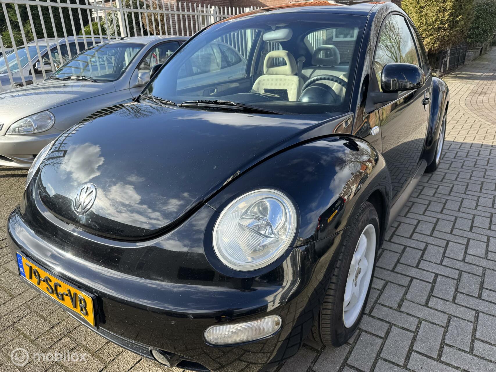 Volkswagen New Beetle 2.0 Highline 2000 - voorkant